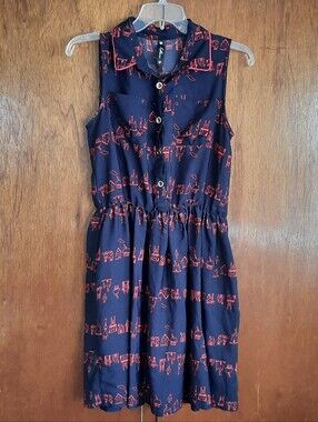 Adorable Dress With Cityscape Pattern In Great Condition